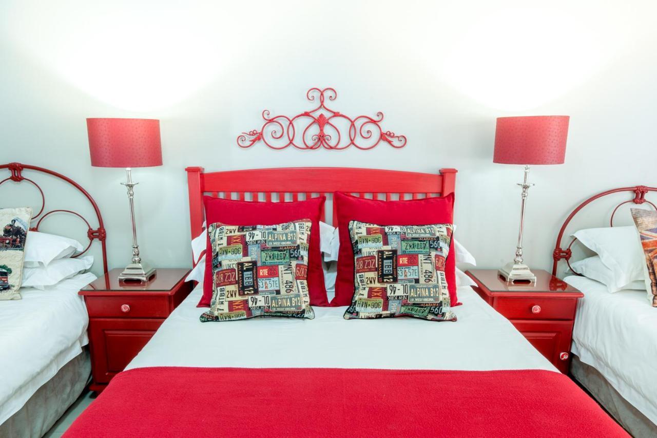 Adato Guesthouse Потчефструм Екстериор снимка