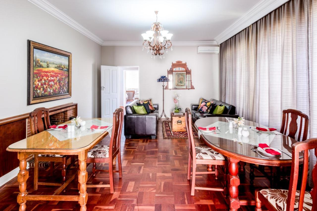 Adato Guesthouse Потчефструм Екстериор снимка